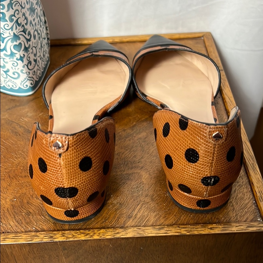 😍Kate Spade Black and Tan Polka Dot Flats SZ 6, will better fit 6.5 🥹 REPOSH😩 - Picture 4 of 6
